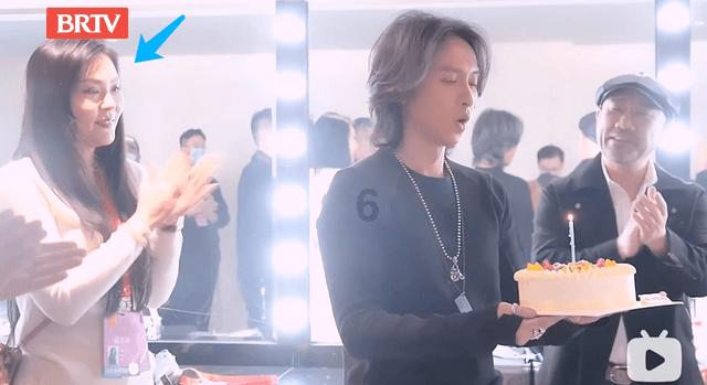 《谋杀夏天》:刑侦故事外壳下,一场人性的探索